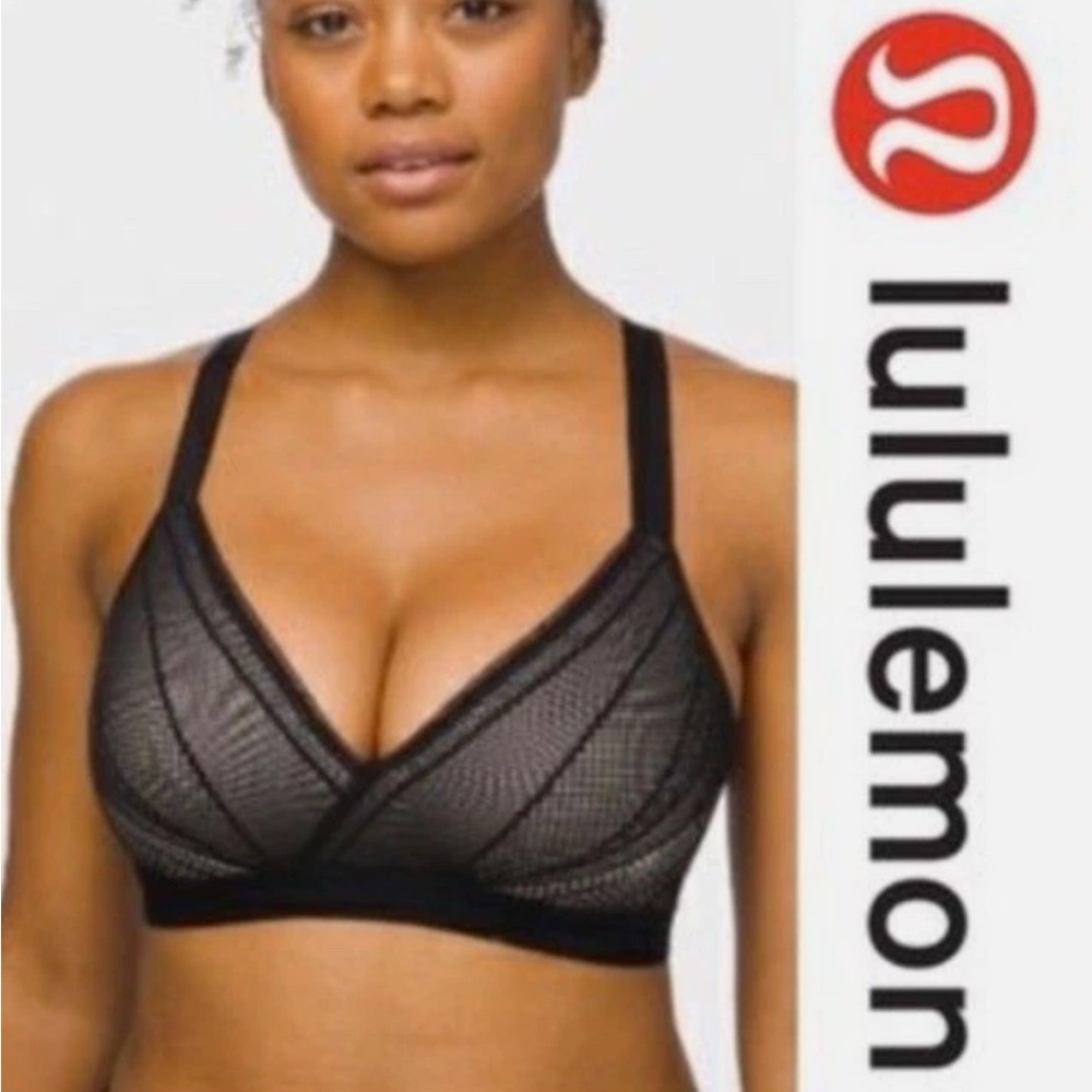 Lululemon Awake to Lace Sports Bra lace Mesh Detail & Strappy Back 34E